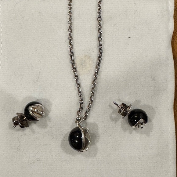 Tous onyx earrings - Picture 4 of 4